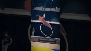 Whip around entrance spanset Lyra
