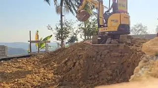 MINI ESCAVADEIRA YANMAR VIO 20