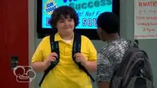 Ant Farm -- Angus sistema il computer di Lexy - Dall'episodio 27