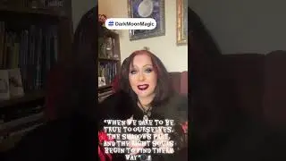 🌚 Dark Moon Wisdom | Embracing the Crone&rsquo;s Silence & Hidden Power