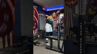 Girl's Powerlifting Fail 🏋🏼&zwj;♀️