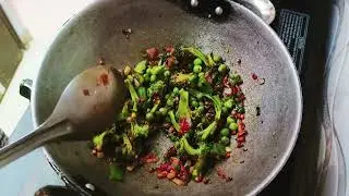 Leftover Broccoli Rice. 🤤🤤 🥦 🥦