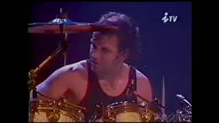 Megadeth Seul 98 Degrasso and Ellefson's solos. DVD