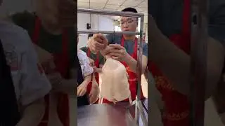 ASMR Street Food-Guangdong roast suckling pig training#short#shorts