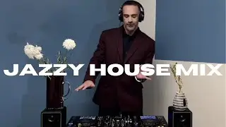 Vibe to Jazzy House: Throwback Jazz & Beats for the Ultimate Happy Hour Chill!