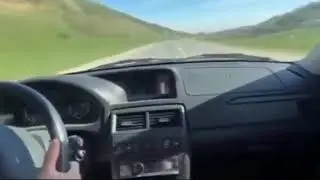 Мчится со скоростью 204km/ч на Приоре.