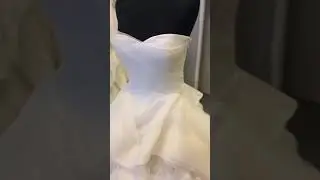 Bridal Reloved Hackney Wedding Dress by Vera Wang