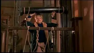 Home Alone 2 Try the stairs