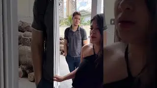 Ele chegou sem avisar do exterior para ver o fruto do seu trabalho e encontra isso …