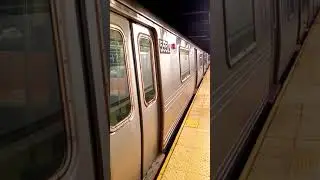 BMT Broadway Line Manhattan Queens Brooklyn Bound R46 R160A R160B N Q R W NIS trains at 28th Street