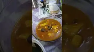 SITER KHABER USE EAR PHONE 