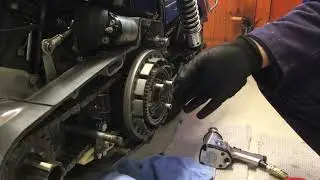 Shovelhead and early Evo clutch hub nut removal