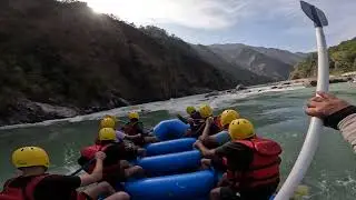 Rishikesh River Rafting Gone Wrong | The Wall Rapid | Boat Flipped | Biggest Rapid In India