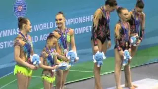 Sam, Veerle and Lin-si getting the medals Worlds Putian 2016 China