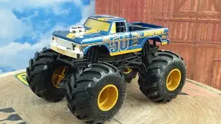 Hot Wheels 1/24 50th anniversary Bigfoot Monster Truck