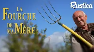 B&ecirc;cher le potager avec une fourche