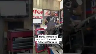 Honda Transalp na hamowni i blokowaniu  na A2 w Husator Opole&nbsp;#husator #poradnik #opole #hamownia