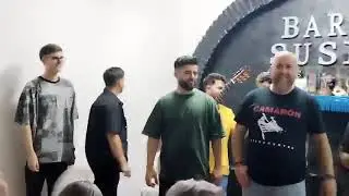 Susi bar carnaval gaditano con Piru y tomate y su grupito