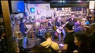Flying Feathers - Live @ Rockcafe Taste _ My Girl