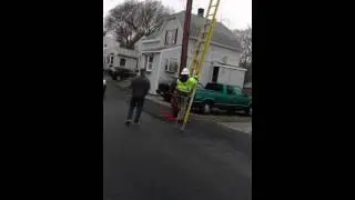 Verizon SCAB climbing pole without use of safety strap...Manager has no safety vest,hardhat,or safet
