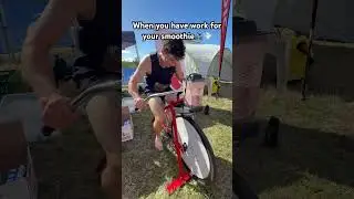 How Cyclists Make Smoothies🤣#cycling #cyclingmemes #triathlon #swimbikerun