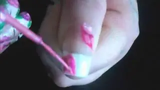 Nail Art - 2 Minute Tutorial - Art Deco Nails by Fonda