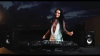 AFRO DITA — Samui Thailand | Afro & Organic House Set