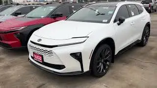 2026 Toyota Crown Signia Limited startup,engine,full tour 