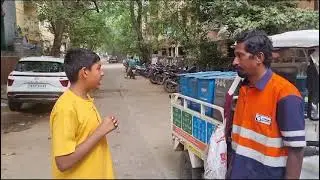 interviewing a waste worker (1) Grv2023