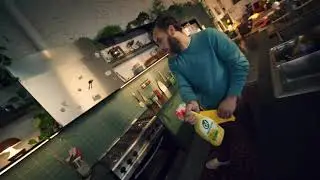 Yeni Cif Krem Sprey Ultra Yağ &Ccedil;&ouml;z&uuml;c&uuml;, Olay Lekeleri Kolay &Ccedil;ıkarır!
