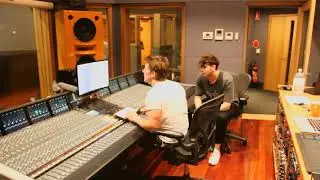 Adam Faybrem - In The Studio (Roll Up)