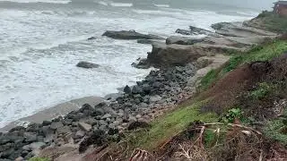 Ocean Beach, CA - Rainy Winter Waves - (5 Minute Relaxation)