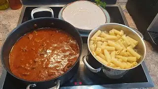 Gullashi me i miri deri me tani,Gullash per juve qe Fmija ose Burri nuk i kan qef Qepët mi pa,super👌