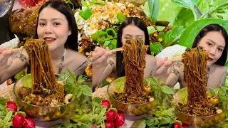 Сухая лапша с восхитительным, острым вкусом, который вас сразит. 😁😁😁