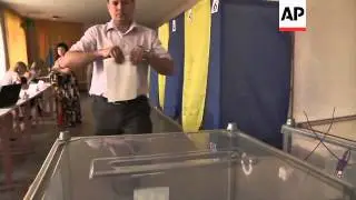 Donetsk ballot boxes smashed, a'math of shelling in Slovyansk
