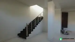 200 SQYD BUILDING FOR SALE IN ITTEHAD COMMERCIAL AREA PHASE 6 DHA KARACHI