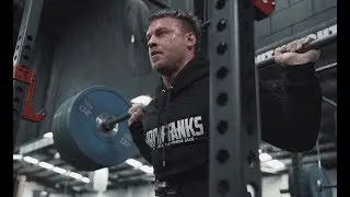 The Ultimate Bodybuilding & Powerlifting Gear by Iron Tanks (Leg Day / Squats)