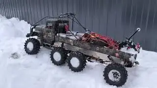 Кастомный трофи грузовик 8х8 по снегу Custom rc trophy truck 8x8 