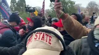Riot Cops vs MAGA rioters1/6