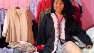 Rok hitam rumbai color putih