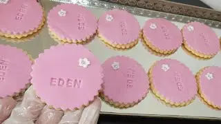 صابلي عيد ميلاد وكيفية طبع الحروف على عجينة السكر راقي وسهل  biscuit personnalisé d'anniversaire