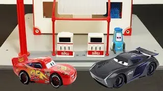 Car toys for kids - Guido's gas station - Cars disney toys