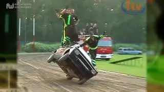 Kaskaderzy STUNTS Auto-Rodeo na wągrowieckim stadionie 2007