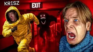 R&Aacute;NK T&Ouml;RI AZ AJT&Oacute;T A FENEVAD! 😰 | Backrooms: Escape Together #6