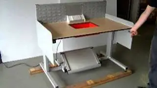 Quantum 3 Aluminium Adjustable Table.AVI