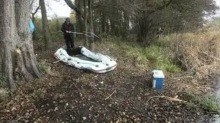Na ryby z Markiem 311 - Pani jeziora mi uległa. Cz. 1 - wodowanie pontonu.