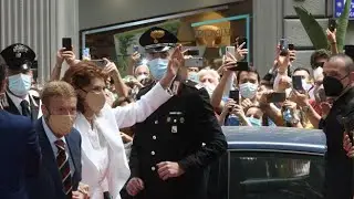 Bagno di folla per Sophia Loren, le chiavi della città di Firenze e l'inaugurazione del suo...