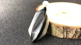 fashionable and simple black and white pendant/Resin art jewelry/DIY Idea  epoxy resin art jewelry