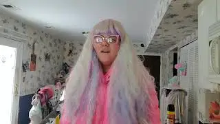 Buying a short cloak off of eBay