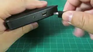 iomega Select Portable Hard Drive (320 GB)